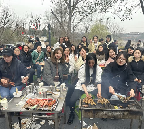 綿陽市先鋒醫(yī)療器械有限公司—— 慶祝“3.8婦女節(jié)”，共赴燒烤盛宴，致敬巾幗風(fēng)采