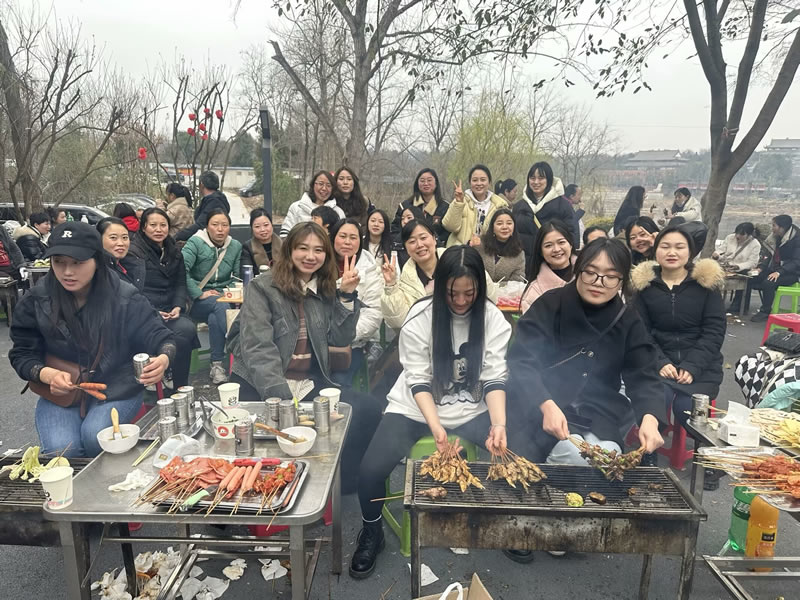 綿陽市先鋒醫(yī)療器械有限公司—— 慶?！?.8婦女節(jié)”，共赴燒烤盛宴，致敬巾幗風(fēng)采2.jpg